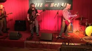 The Senton Bombs - Mainstream (live)