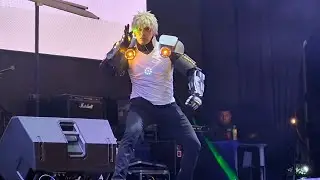 Genos entrena con Saitama ONE PUNCH MAN