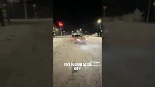 Bisoi și Mihaela rup cauciurile c&acirc;nd fac drift cu mașina pe zăpadă #viralvideo #viralvideos #bisoi