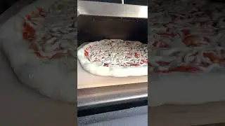 Pizza from start to finish in just a few minutes 🔥  #pelletgrill #pizza #pizzaoven