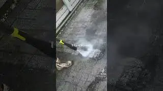 Terras reinigen👌🏼👌🏼 #trending #viral #bereschoon #cleaning #schoonmaken #peetstuin #shortvideo