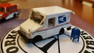 Postal Service trucks from Greenlight!