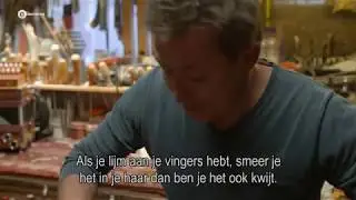 Accordeonbouwer Noud tikt Tren van Enckevort op zijn vingers | De nieuwe Stradivarius