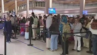 Thanksgiving travel rush at Sacramento International Airport