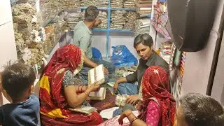 #भाभीयों नें लुटा पूरा मार्केट अचानक से बोला धावा 😱@sanju dhaka vlogs 