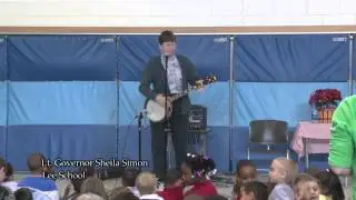Lt. Governor Sheila Simon visits Lee School