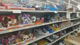RETAIL SPORTS CARD HUNTING AT WALMART AND 1 GUY TOOK IT ALL! 😡 VENDOR JUST CAME AND STILL WIPED OUT!