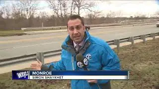 Monroe officer moves civilians out of the way of suspected drunk driver