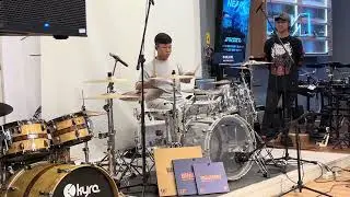 Тимоти Брэйди Кристиан Кайр барабанит Уильямс Salomo musik gilang NR Kotak группа snaredrumfreakz...