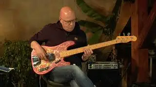 Fender Telecaster Bass from 1968 in pink paisley presented by Detlef Blanke @VintageGuitarOldenburg