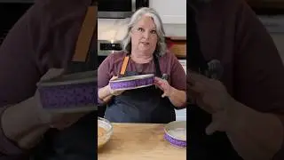 Level Cakes Every Time - The Secret is in the STRIP! #baking #cake