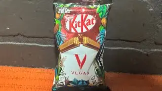 Vegan Kit Kat #veganfoodtastetest #vegankitkat #veganchocolate