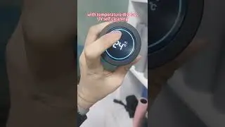 Smart UV water bottle, with temperature display