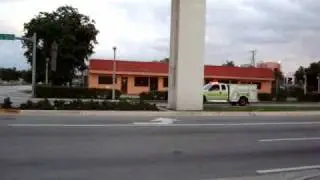 Miami-Dade F.R Chief hails. Saludo del Jefe de Bomberos