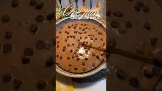 Easy and quick one pan chocolate cake 🍰 #chcocolatecake #trendingshorts