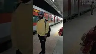 Andhra Pradesh express new delhi to vizag 20805 #reel #train #railway #indianrailways #wap7 #130kmph
