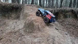 Модель MJX H12P Bronco R приняла участие в соревнованиях по мотокроссу в масштабе 1/10 на трассе ...