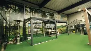 Vogelvlucht door showroom Batist Hobbykassen (4K)