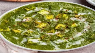 Dhaba style palak paneer 😋🍽 #food #palakpaneer #youtube #trending #like #subscribe #cooking 