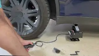 Tesla Car Tire Jack 12V Review & Unboxing    4K