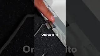 Come #sostituire la flat video di un #notebook @HPComputingSupport con stirp biadesive pt 11 #shorts