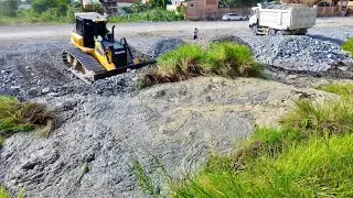 Operation Skills!! Shantui DH17C3 pro Cleaning Soil Mud & Push Stone into Water