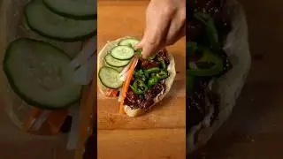 My favorite type of BANH MI #banhmi #burntends