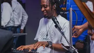 @TimGodfreyWorld  Morning devotion Stem and arrangements 🎹🎵 