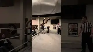 Huge clothesline from Max Morrison #ipw #indiewrestling