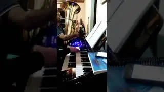 Ir Josadac e sua esposa tocando Tuba  weingril & nirschl wntu1 5/4 4 pistos em Sib Casa das tubas