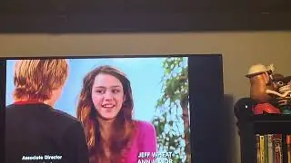 Review of The 2007 DVD Closing of Hannah Montana Pop Star Profile 