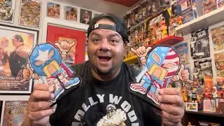 Hulk Hogan&rsquo;s Beach Shop Unboxing Video