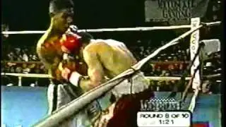 Boxing Hicklet Lau vs. Wilfredo Negron Round 8