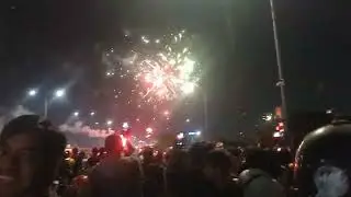 keliling jalananan sambil nunggu jam 12 malam tahun baru 2025