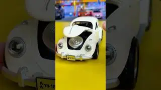 Classic VW Beetle 1995 &ndash; 1:18 Scale Model Car!  #zincars #automobile #diecast #toys
