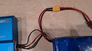 Зарядное устройство на прикормочный кораблик V030 GPS Flytec
