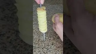 How to Use a Spiral Potato Cutter 🍟🔄 #Shorts #KitchenHack #PotatoTwister #AmazonFinds #CookingGadget
