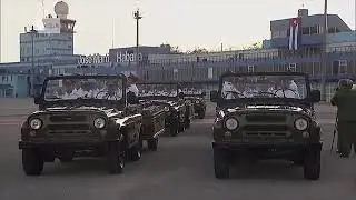 Presentes  Raúl y Díaz Canel a ceremonia militar de combatientes cubanos caídos en Venezuela