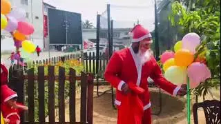 නත්තල් සීයා තෑගි බෙදනවා...☺️#happy#kids