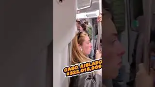 Another #pickpocket in Barcelona. This one prepares his bag to steal from a woman and fails!