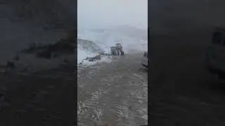 Буровики Работа на Буровой в Горах Тырныауза