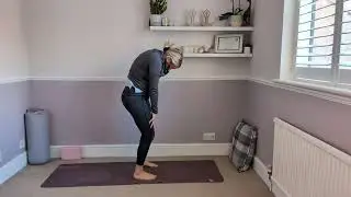 35 Min Yoga for Glutes & Quads 