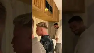 When two beatboxers in restroom 😆🕺🏻🕺🏻 #joke #beatbox #toilet #lol