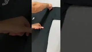 Como DOBRAR uma CAMISETA em 5 SEGUNDOS !!