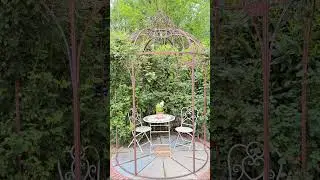 Garden inspo today! I got to visit this incredible garden on Saturday and speak to the garden club.