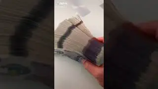 Stack of &pound;20 notes 💷💷
