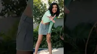 Just G: Basic Pose 3