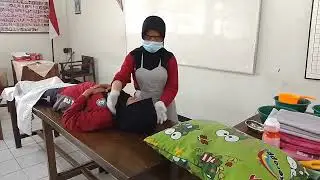 PRAKTEK PK KASUS MENCUCI RAMBUT || PMR COBRA SMA NEGERI I JATILAWANG