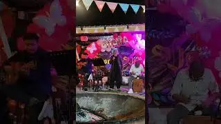 ANDREA TROYA MUSIC  LA MAZA SILVIO RODR&Iacute;GUEZ GUITARRA SANTIAGO VELASCO