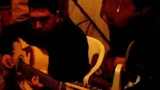 HUMO DE CIGARRO Y HUELE A VINO